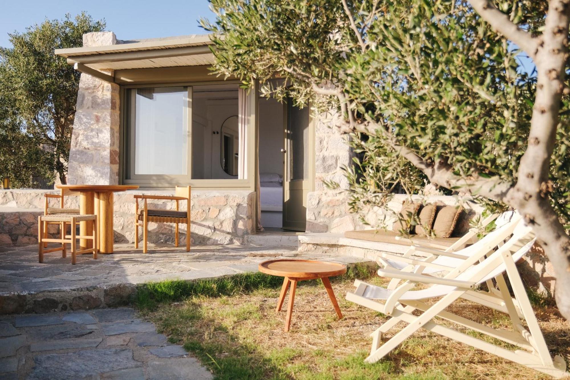 Iliana Olive Branch Apartment Adamantas  ภายนอก รูปภาพ